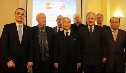 Party General Secretary visits London