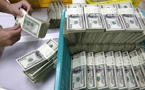 Handling risks to public debts