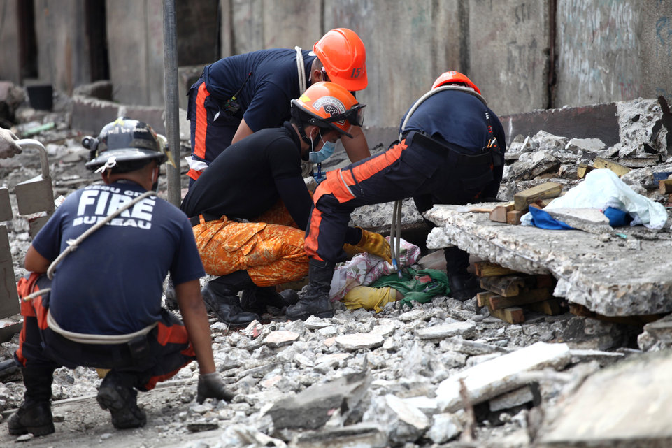 Puissant séisme aux Philippines au moins 20 morts