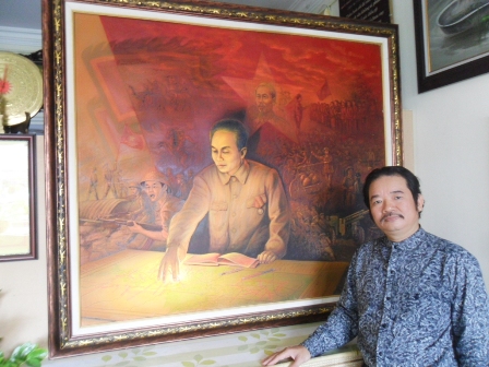 Painter Xuan Phuc and works about Gen Vo Nguyen Giap and Dien Bien Phu victory