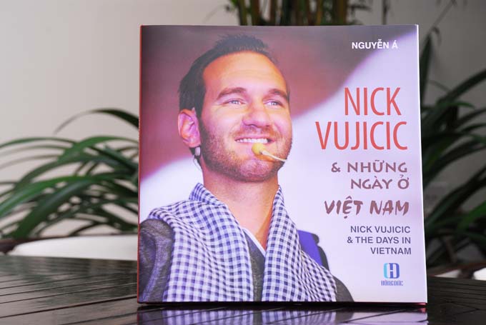 Photo book on Nick Vujicic in Vietnam released