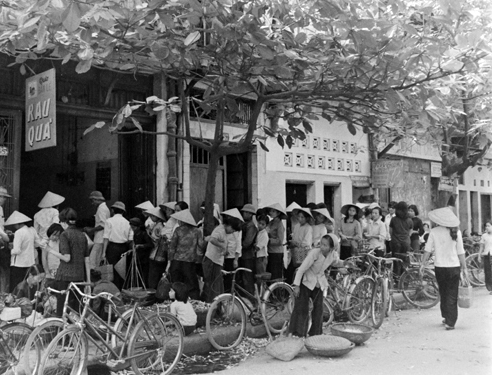Hà Nội những năm 1980 dưới ống kính của một người Anh