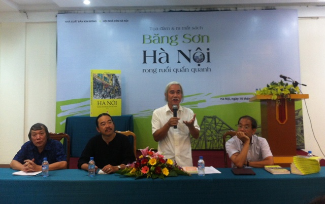 Ra mắt sách “Hà Nội rong ruổi quẩn quanh” của nhà văn Băng Sơn