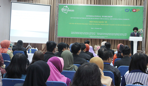 Workshop on developing market for traditional craft village products
