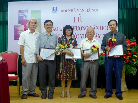 Trao giải thưởng Hội Nhà văn Hà Nội 2013