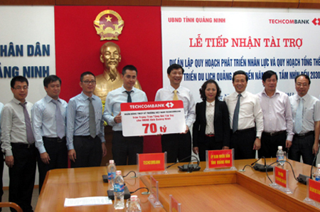 Quang Ninh province receives VND70 billion in assistance from Techcombank