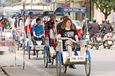 Foreign arrivals in Hanoi shoot up by 20 percent
