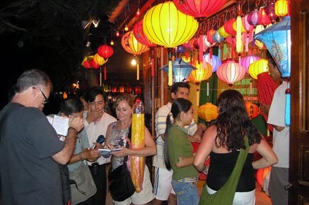Assisting lending to develop craft villages in combination with tourism