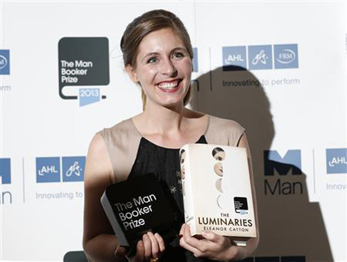Tác giả trẻ tuổi nhất chiến thắng giải thưởng văn học Man Booker 2013