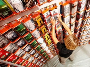 Frankfurt Book Fair 2013 opens to public