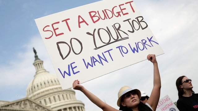 400,000 US defence staff to return to work