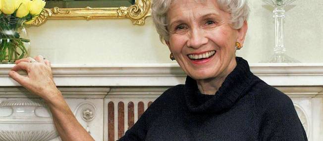 Le Nobel de Littérature 2013 remis à Alice Munro, reine de la nouvelle