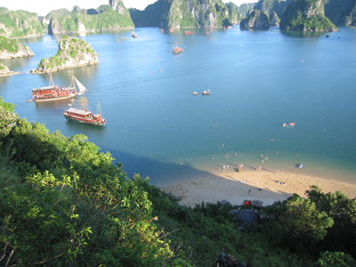 Service and accommodation prices on Ha Long bay announced