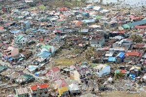 Typhon Haiyan l ASEAN aux côtés des Philippines