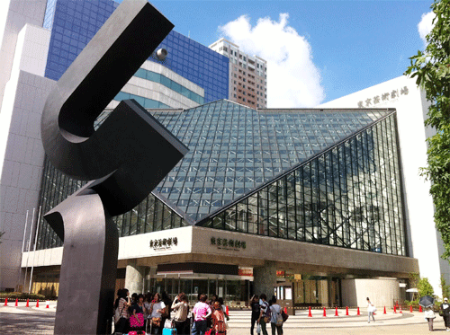 Vietnam and Japan strengthen theater management and technical skills