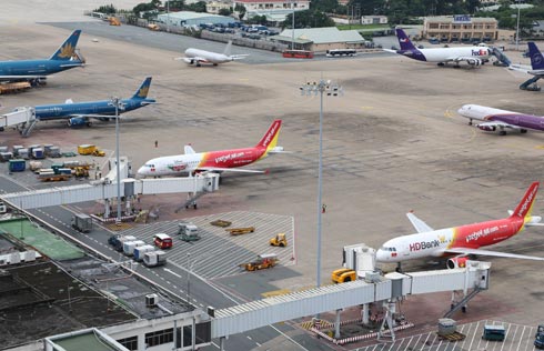Airlines cancelled flights from and to Cam Ranh airport