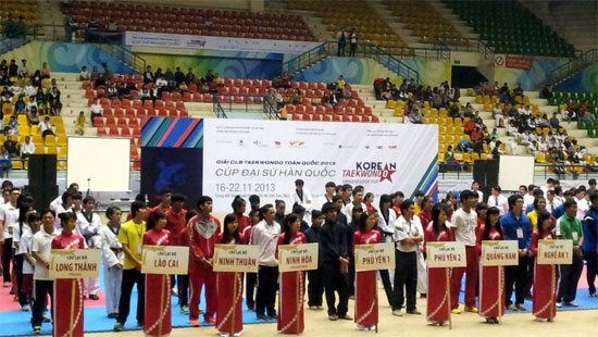 Taekwondo Ambassador Cup 2013 opens in Hanoi