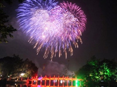 Tổ chức chương trình “Đếm ngược chào năm mới 2014”