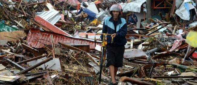 Philippines la lutte pour la survie des rescapés du typhon