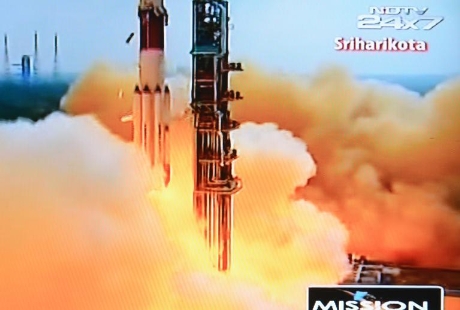 India successfully launches Mars orbiter