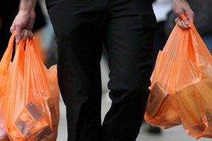 EU giảm sử dụng túi nylon để bảo vệ môi trường