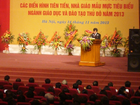 Hà Nội tuyên dương nhiều điển hình tiên tiến, nhà giáo mẫu mực