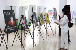 Finnish poster exhibition in Dak Lak