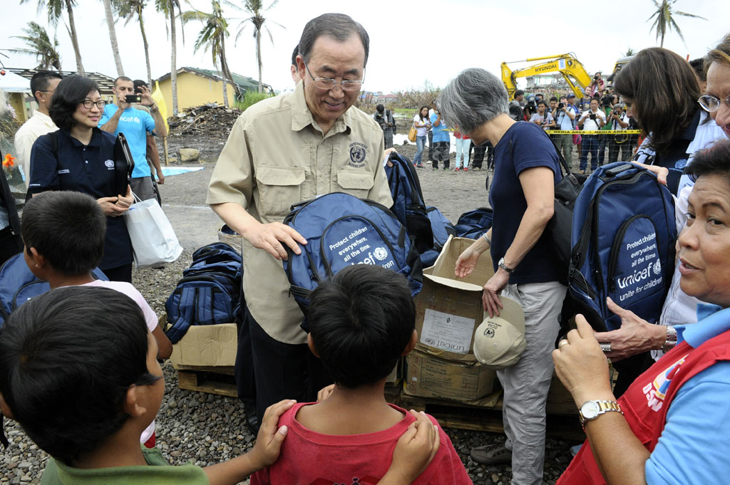 Ban appelle la communauté internationale à intensifier son soutien aux effort de relèvement des Philippines