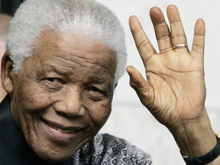 Le monde rend hommage à Nelson Mandela, un héros de notre temps
