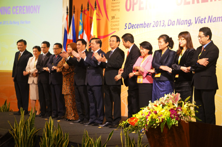 Regional insurance meetings underway in Da Nang