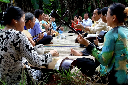 Le đờn ca tài tử à la croisée des chemins