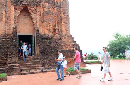 Phu Yen launches website to draw Russian tourists