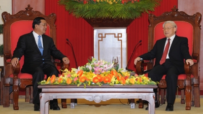 越共中央总书记阮富仲会见柬埔寨首相洪森