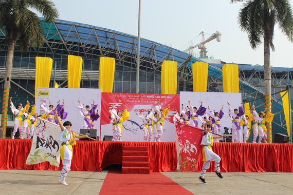 Japanese festival “Ake Ome” welcomes New Year 2014