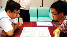 Vietnam wins chess friendly tournament in Singapore
