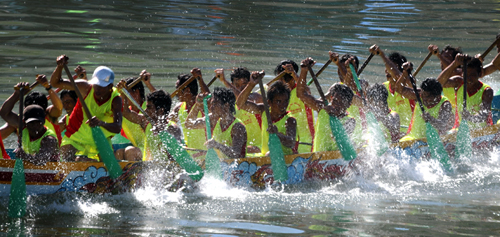 Spring boat racing in Phan Thiet