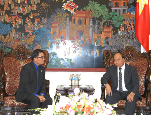 政府副总理阮春福会见老挝人民革命青年团中央高级代表团