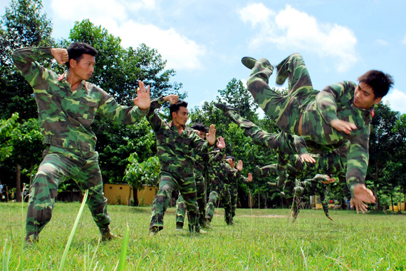Binh chủng đặc công luyện tập, sẵn sàng chiến đấu