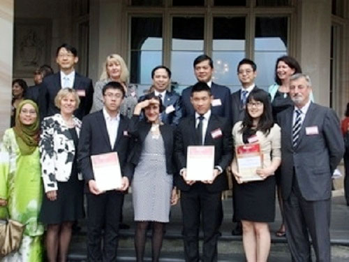 Vietnamese students honoured in Australia