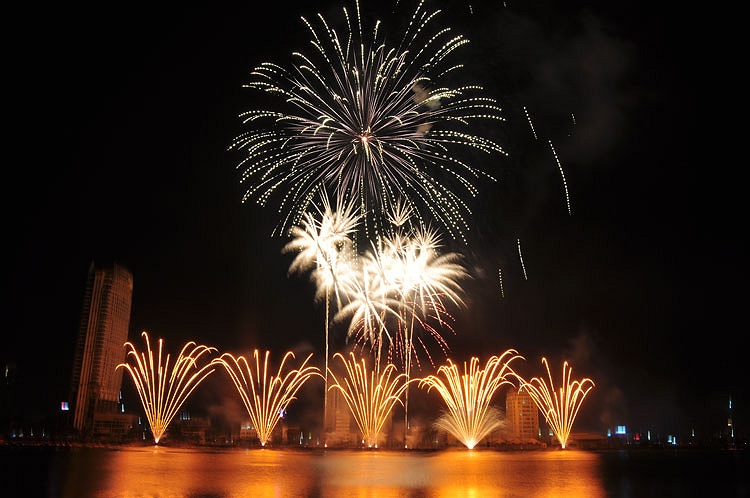 Five countries to attend Danang Fireworks Festival