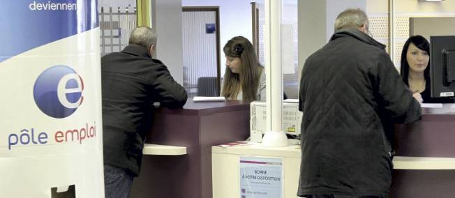 Le chômage passe la barre des 10  en France