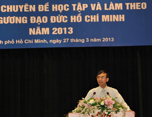 TP Hồ Chí Minh Giới thiệu chuyên đề học tập và làm theo tấm gương đạo đức Hồ Chí Minh cho cán bộ, đảng viên