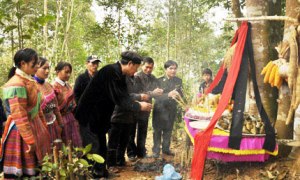 La fête de la forêt des H’Mong à Yen Bai