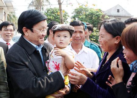 国家主席张晋创视察广平省