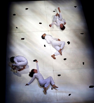 Allemands et Vietnamiens au rythme de la danse contemporaine