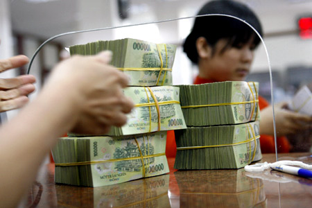 Dư luận không đồng tình với đề xuất “Đánh thuế lãi suất tiền gửi tiết kiệm”