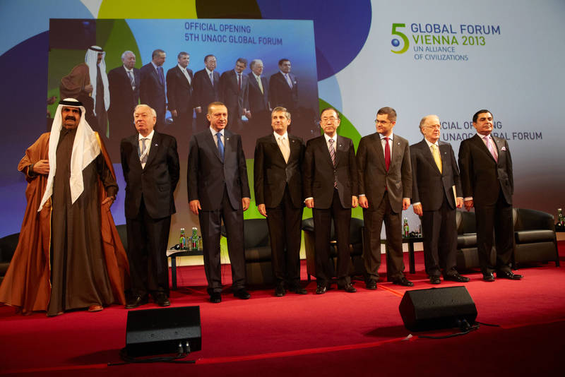 Renforcement du dialogue culturel entre les pays