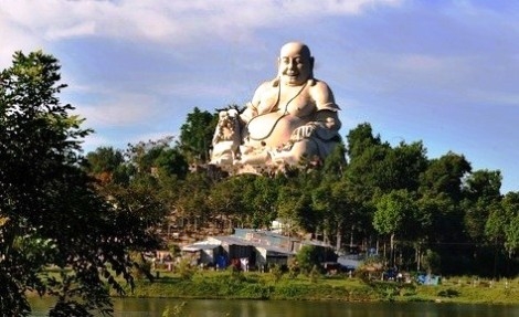 Deux statues de Bouddhas du Vietnam reconnues records d Asie