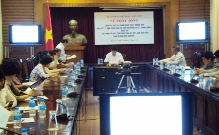 Phát động sáng tác nghệ thuật hưởng ứng tổng kết 15 năm thực hiện Nghị quyết Trung ương 5 khóa VIII