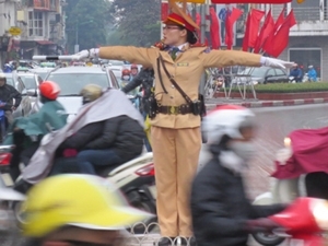 越南各省和中央直辖市加强安全措施防范交通事故多发